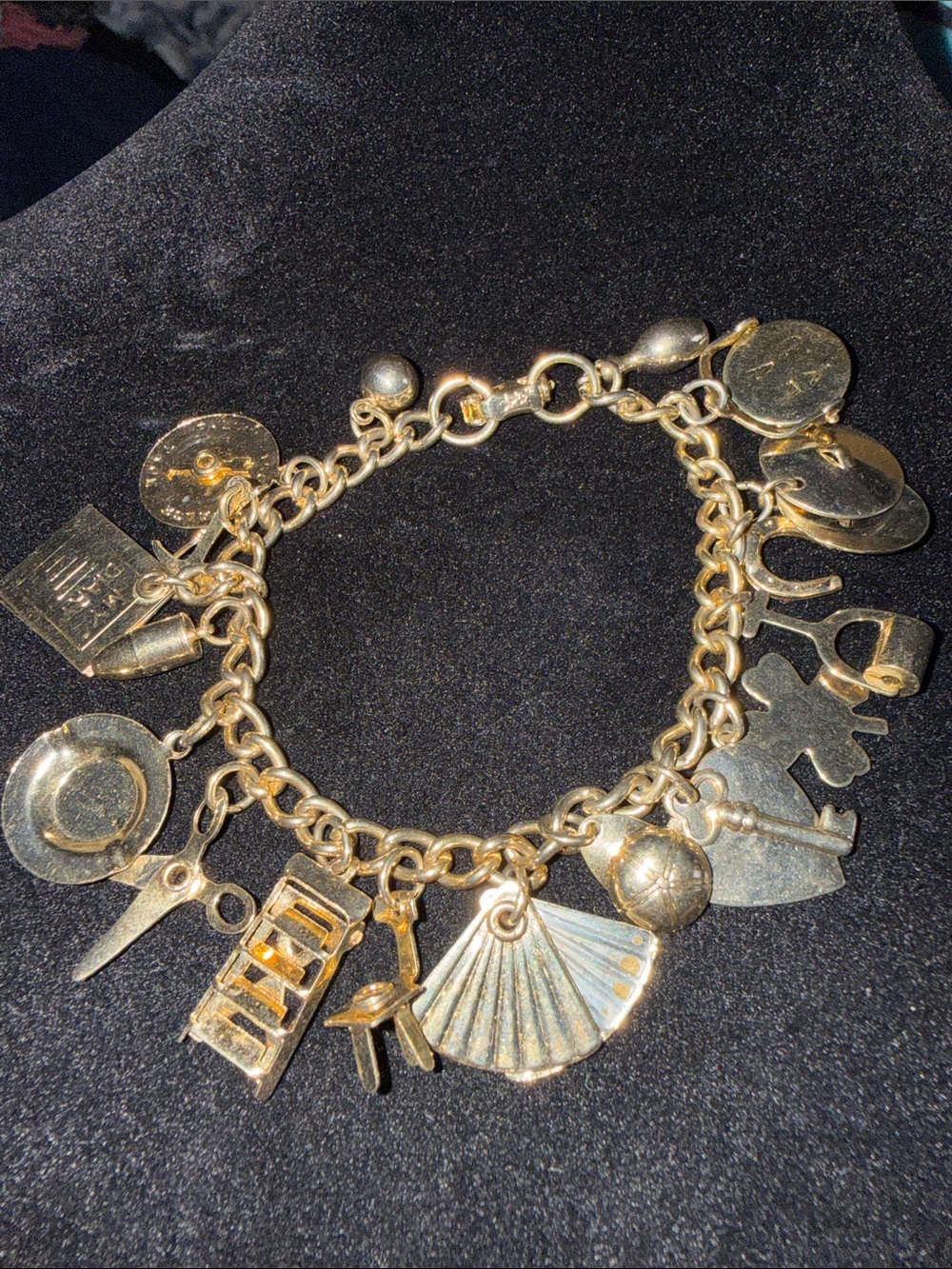 CORO excellent condition 18 Gold-Tone w/Charm Bracelet 1960’s collectible